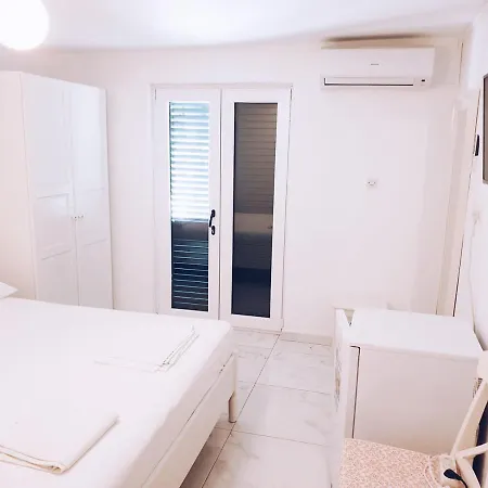 Apartment Antica *